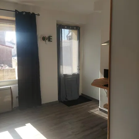 T2 Meuble - Entree Independante Apartment