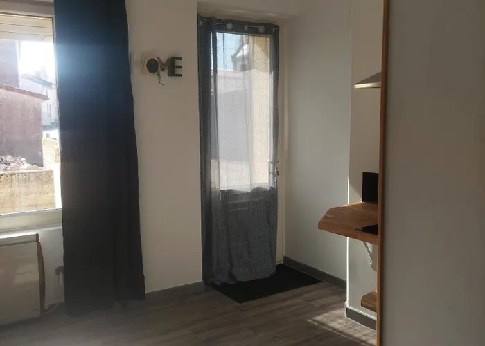 T2 Meublé - Entrée Indépendante Apartamento